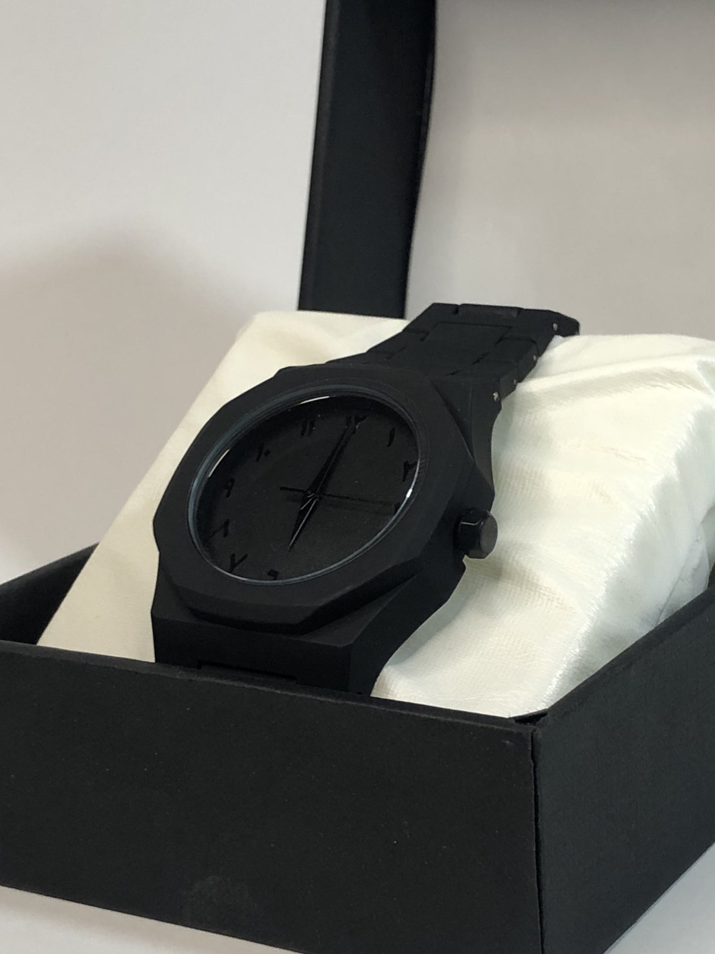 Arabic Aura Watch