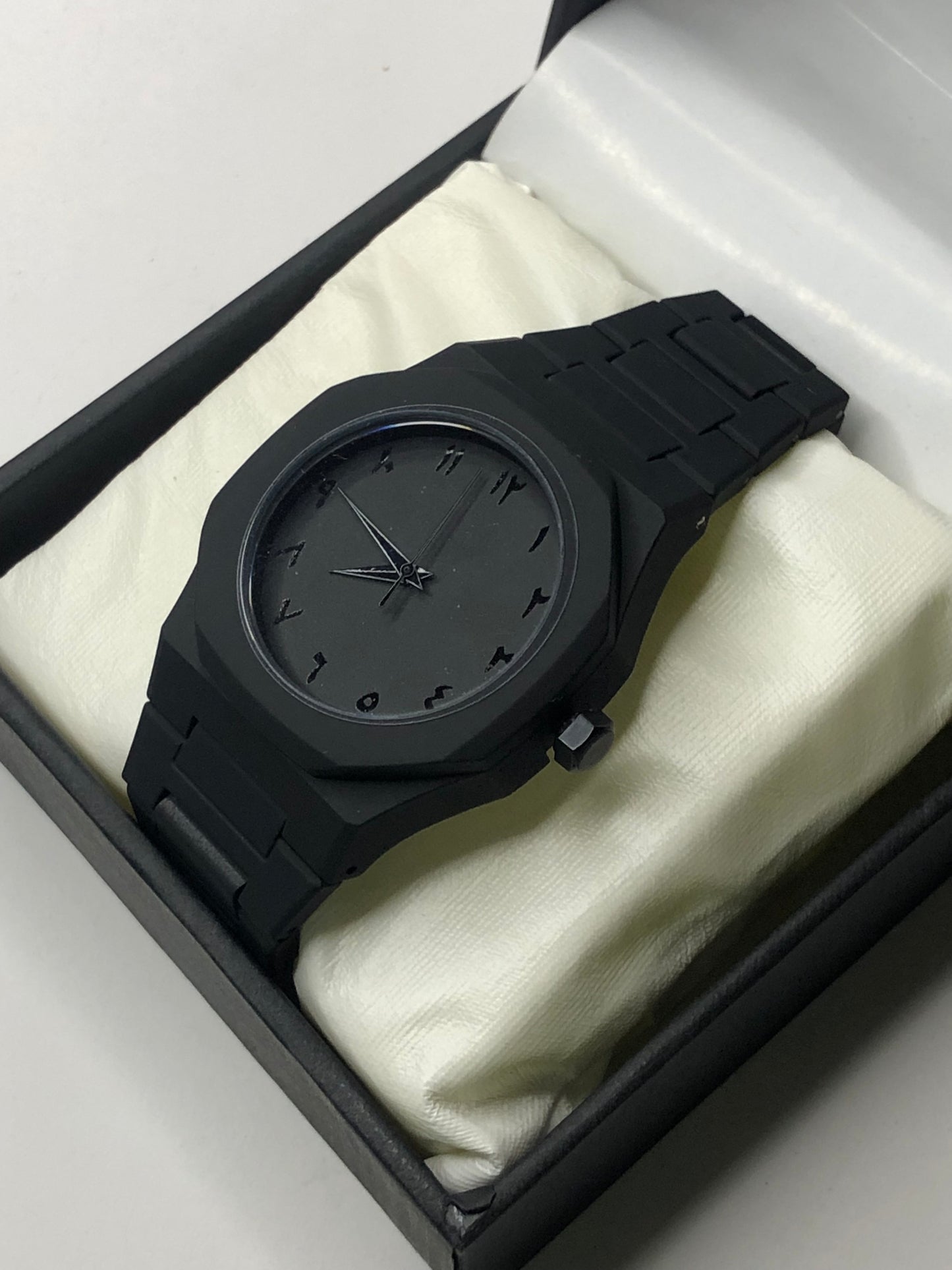 Arabic Aura Watch
